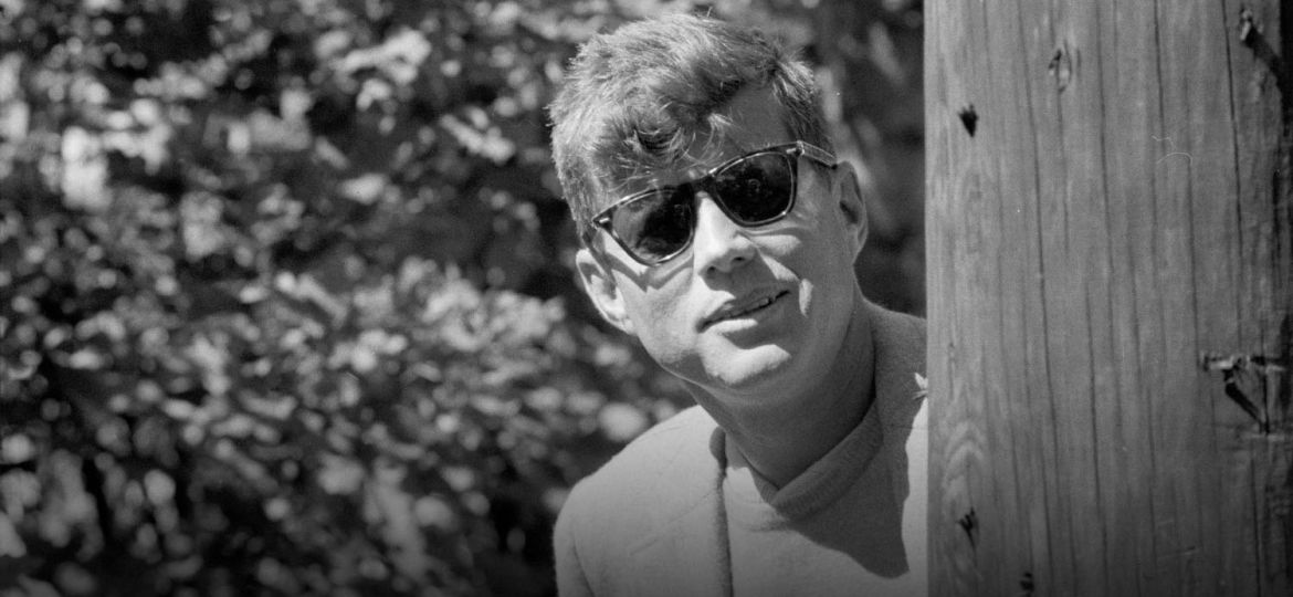 LOCX M__LC-DIG-ppmsca-19687__John F. Kennedy, wearing sunglasses__1957_cropped_fader