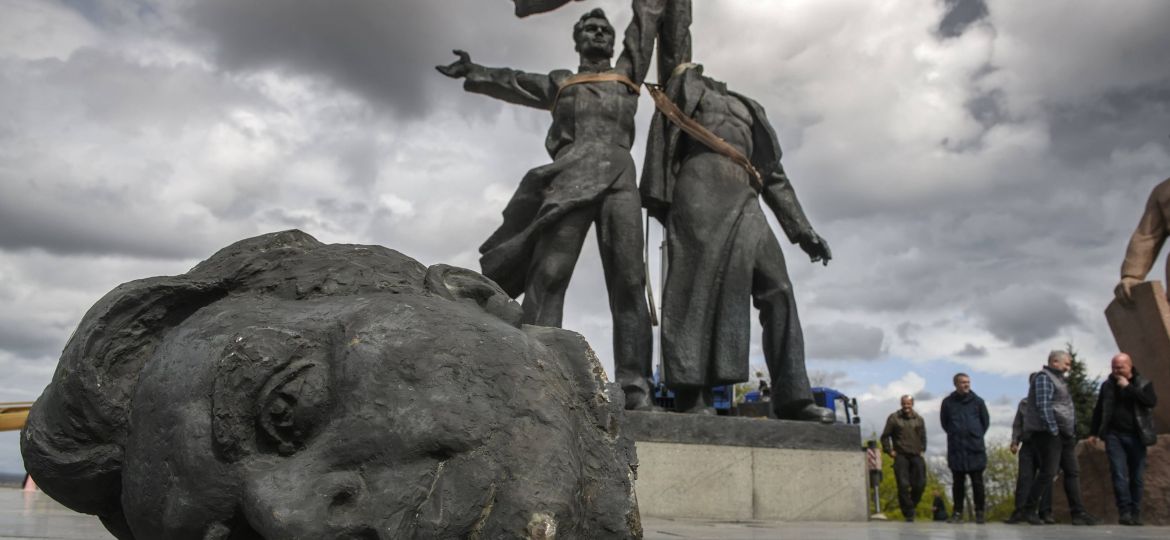 Kyiv Razes Soviet Monument To Ukraine-Russia Friendship A Soviet monument to a friendship between Ukrainian and Russian